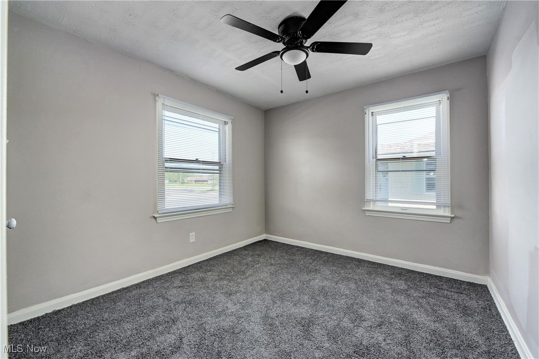 2233 Leavitt Road, Lorain, Ohio image 17
