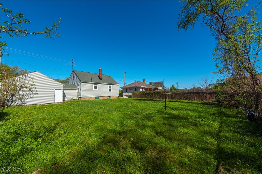 2233 Leavitt Road, Lorain, Ohio image 28