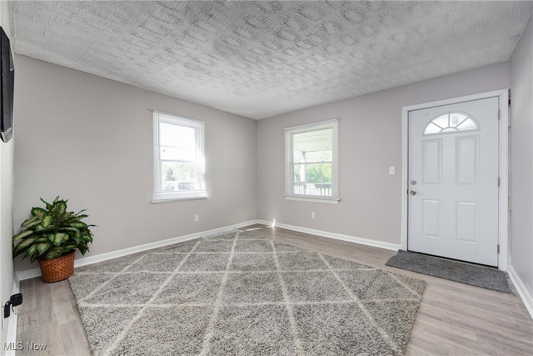 2233 Leavitt Road, Lorain, Ohio image 6