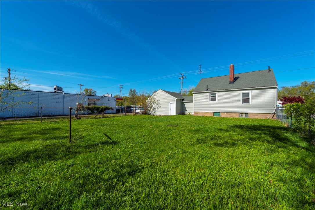 2233 Leavitt Road, Lorain, Ohio image 27