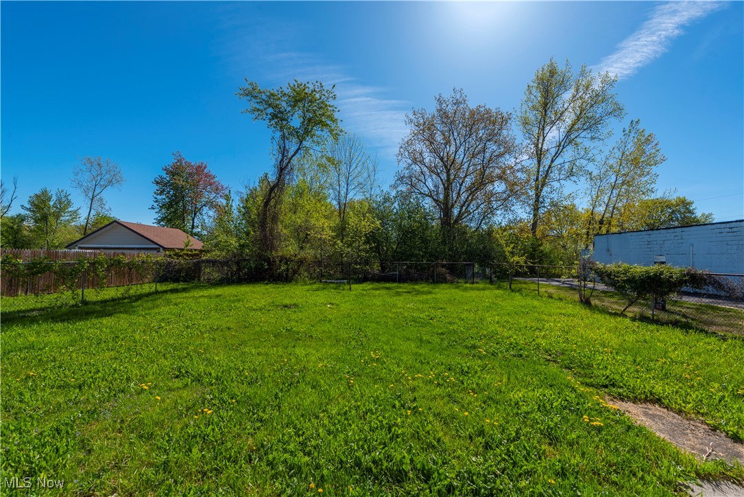 2233 Leavitt Road, Lorain, Ohio image 31