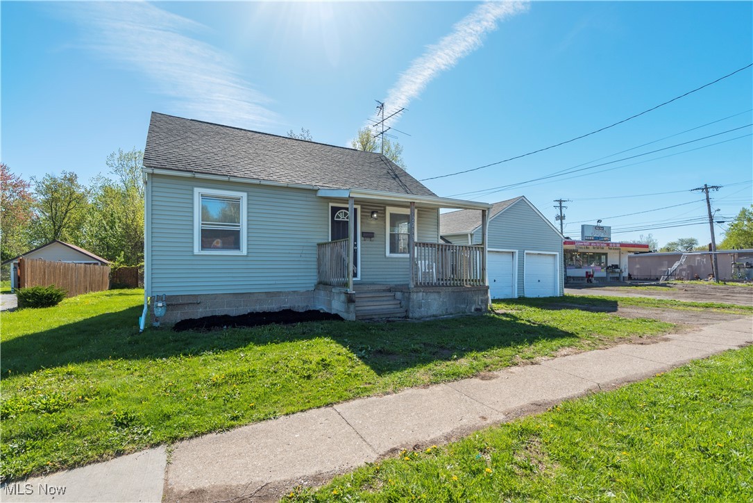 2233 Leavitt Road, Lorain, Ohio image 2
