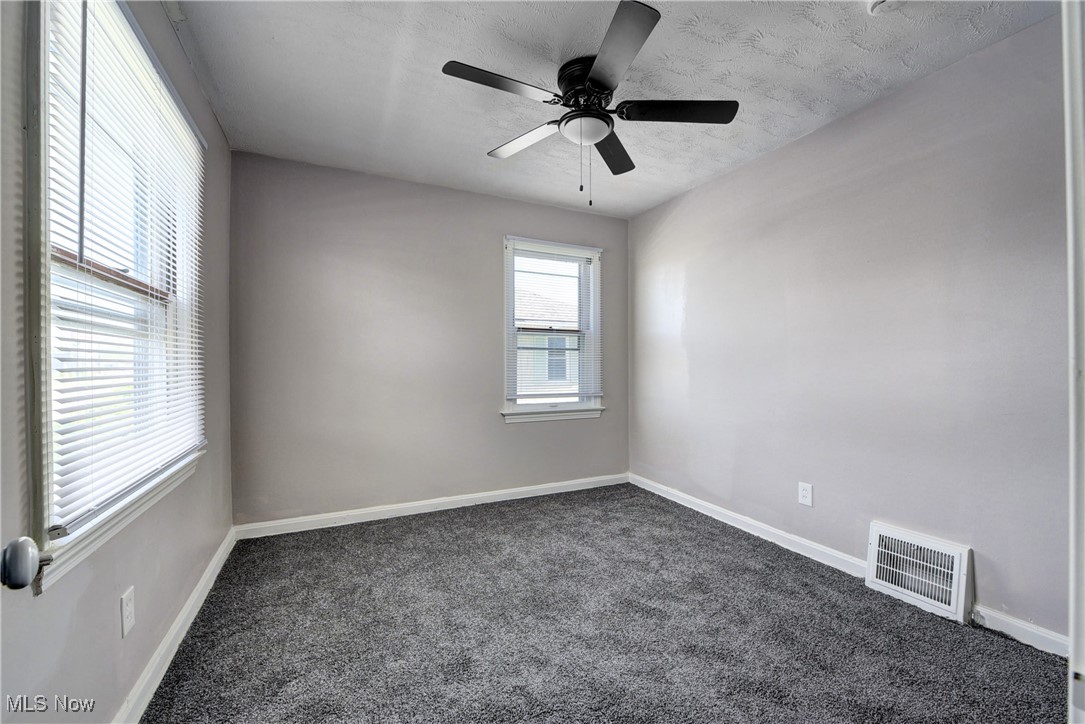 2233 Leavitt Road, Lorain, Ohio image 15