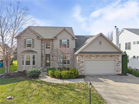 Homes For Sale - 38521 Berkshire Avenue<br/> Lorain County, Avon, OH 44011