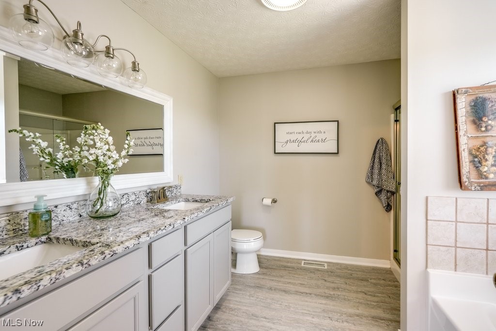 2946 Greenspire Lane, Fairlawn, Ohio image 28