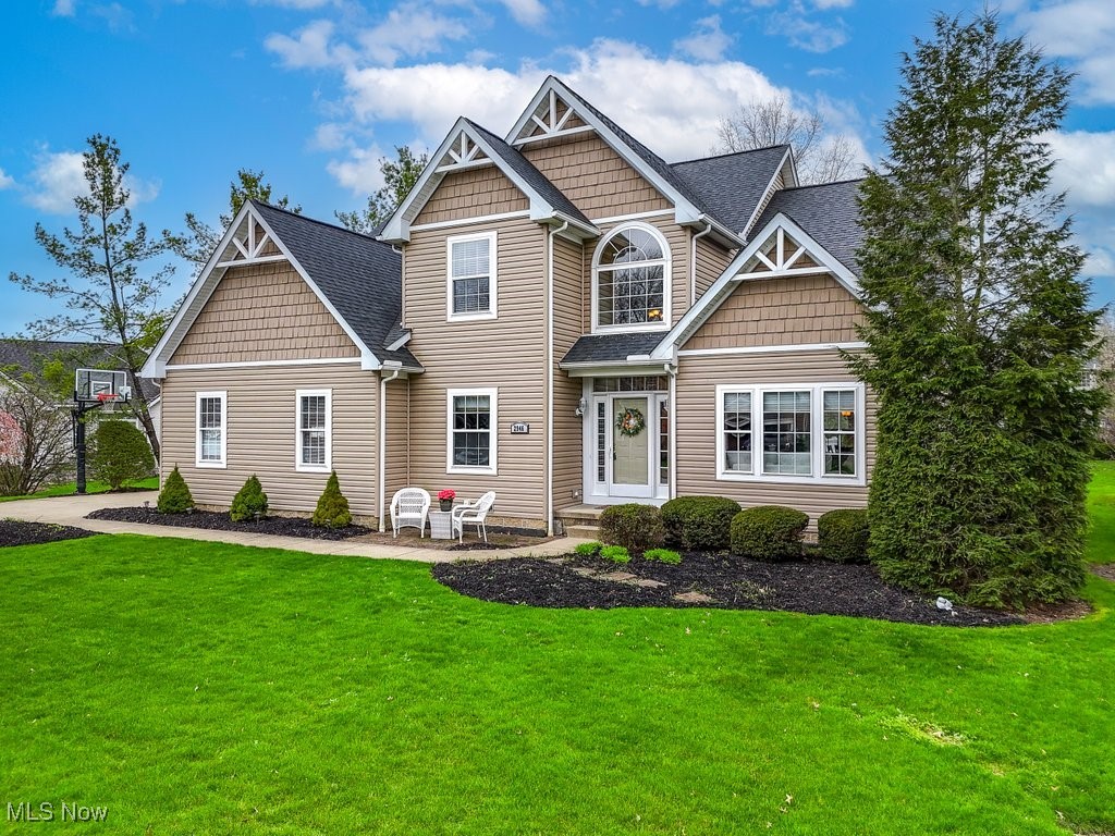 2946 Greenspire Lane, Fairlawn, Ohio image 2