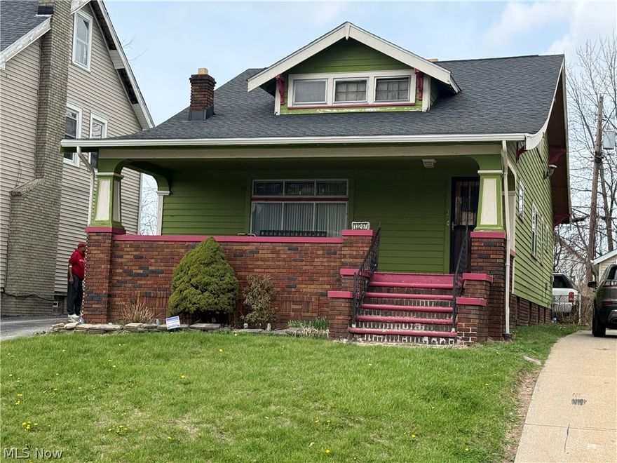 Priced for a quick sale!  Great family home or investment property.  Spacious thru out, 4 bedrooms, large eat in kitchen, formal dining, large living room with fireplace.  Close to shopping, freeway and public transportation.  Newer roof, has some newer windows, large front porch.  Needs minor cosmetic repairs.  Has a 2 car garage and fenced yard.  Property being sold as is, buyer to assume violations.