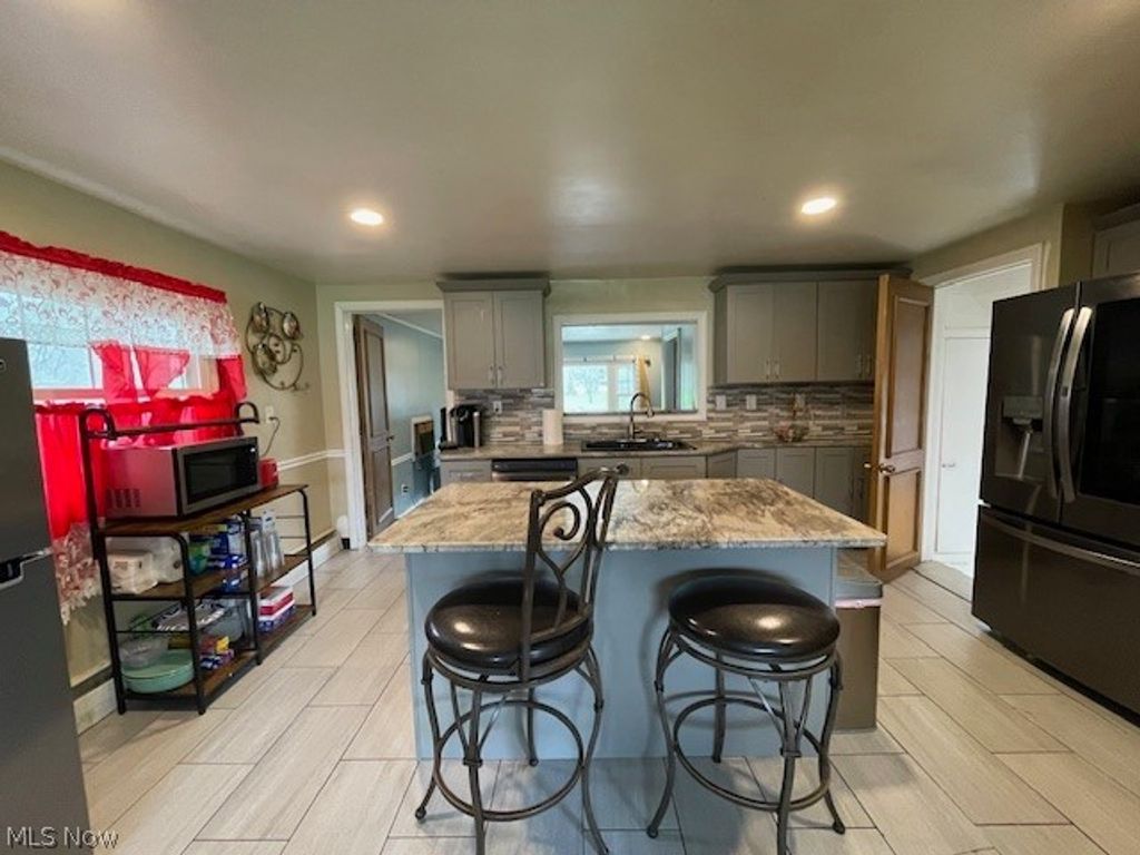 Photo of 25704 Highland Road, Richmond Heights, OH 44143 (MLS # 5201122)