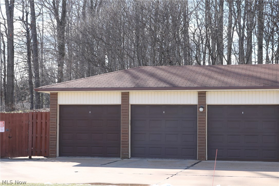 Country Lakes - Residential