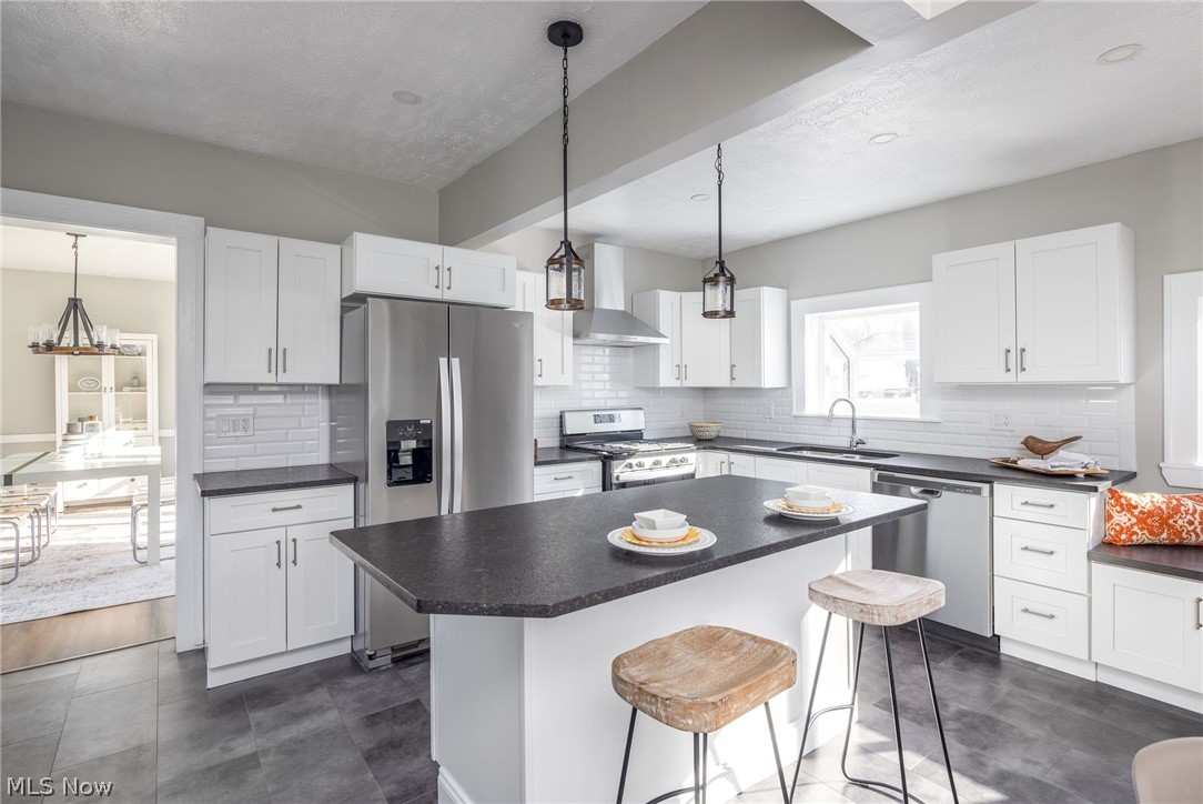 Meadowbrook Land Co's Meadowbr - Residential