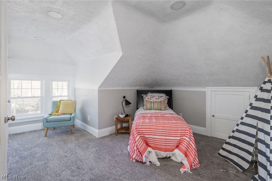 Meadowbrook Land Co's Meadowbr - Residential