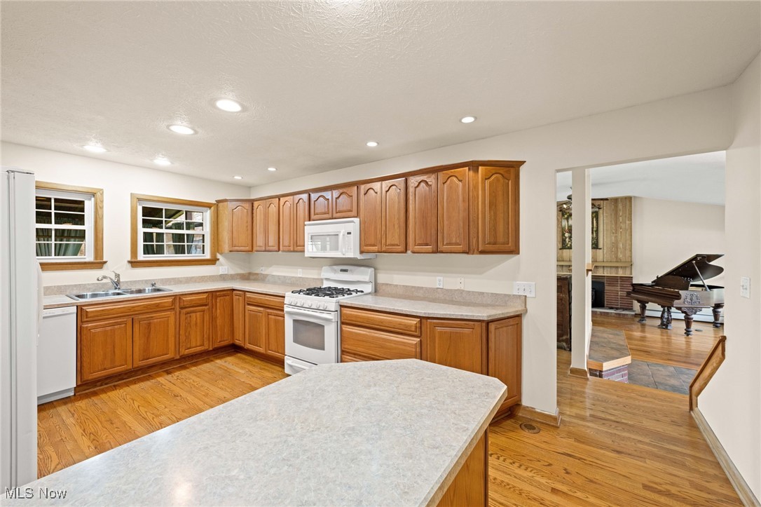 7590 Little Mountain Road, Mentor, Ohio image 12