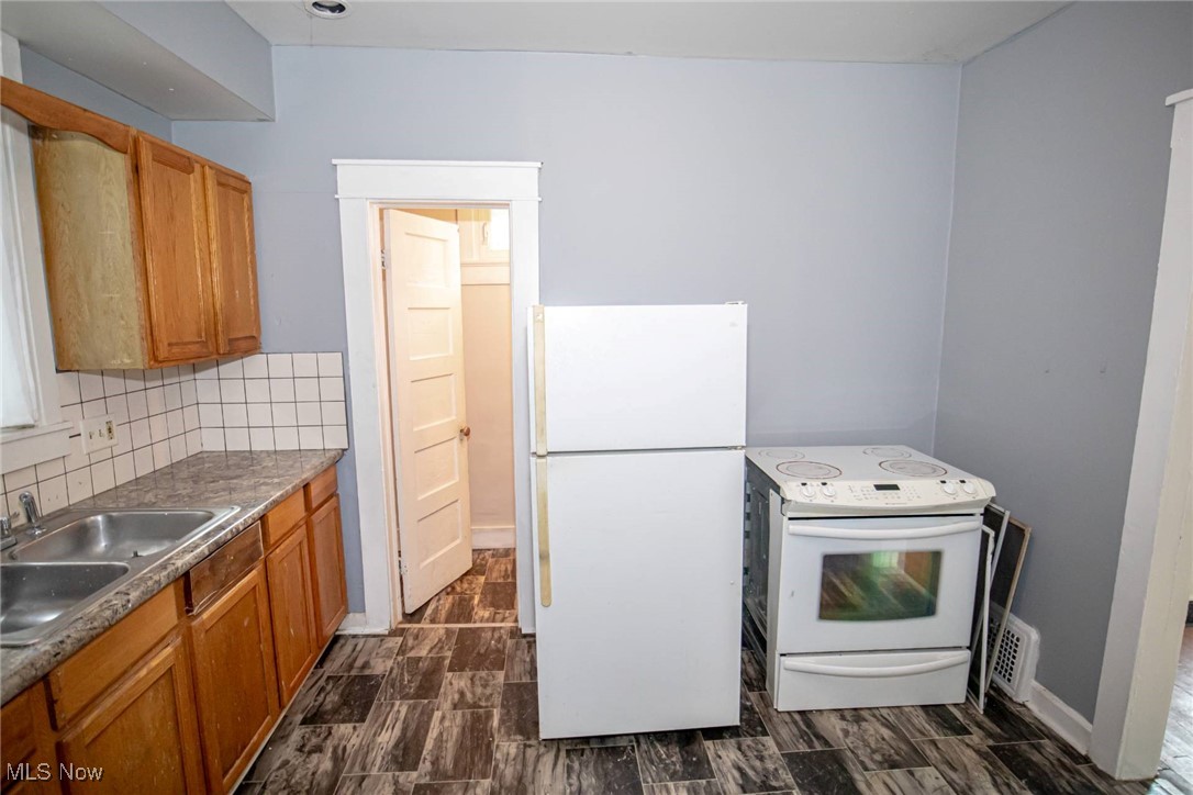 Grether & Pfeiffer - Residential Lease