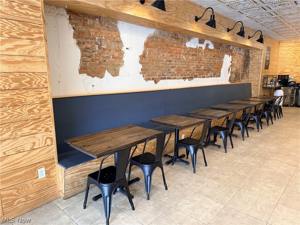 112 N Park