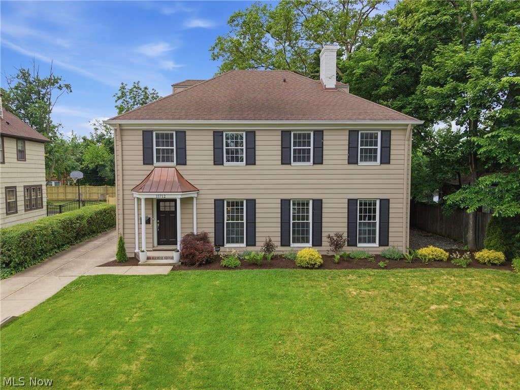 Photo of 15712 Chadbourne Road, Shaker Heights, OH 44120 (MLS # 5221105)