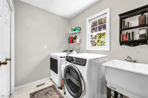 Tiny photo for 11395 Somerset Trail, Concord Township, OH 44077 (MLS # 5209478)
