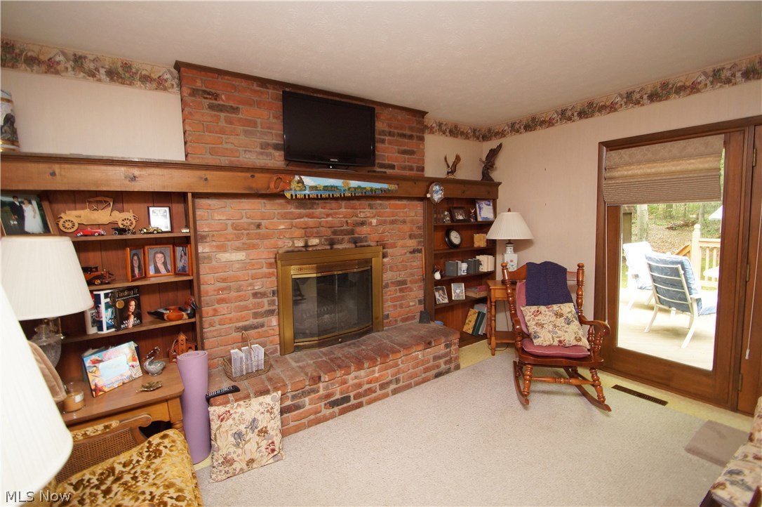 Holmes Tr - Residential