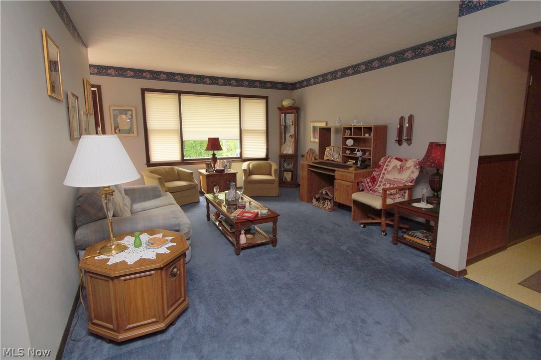 Holmes Tr - Residential