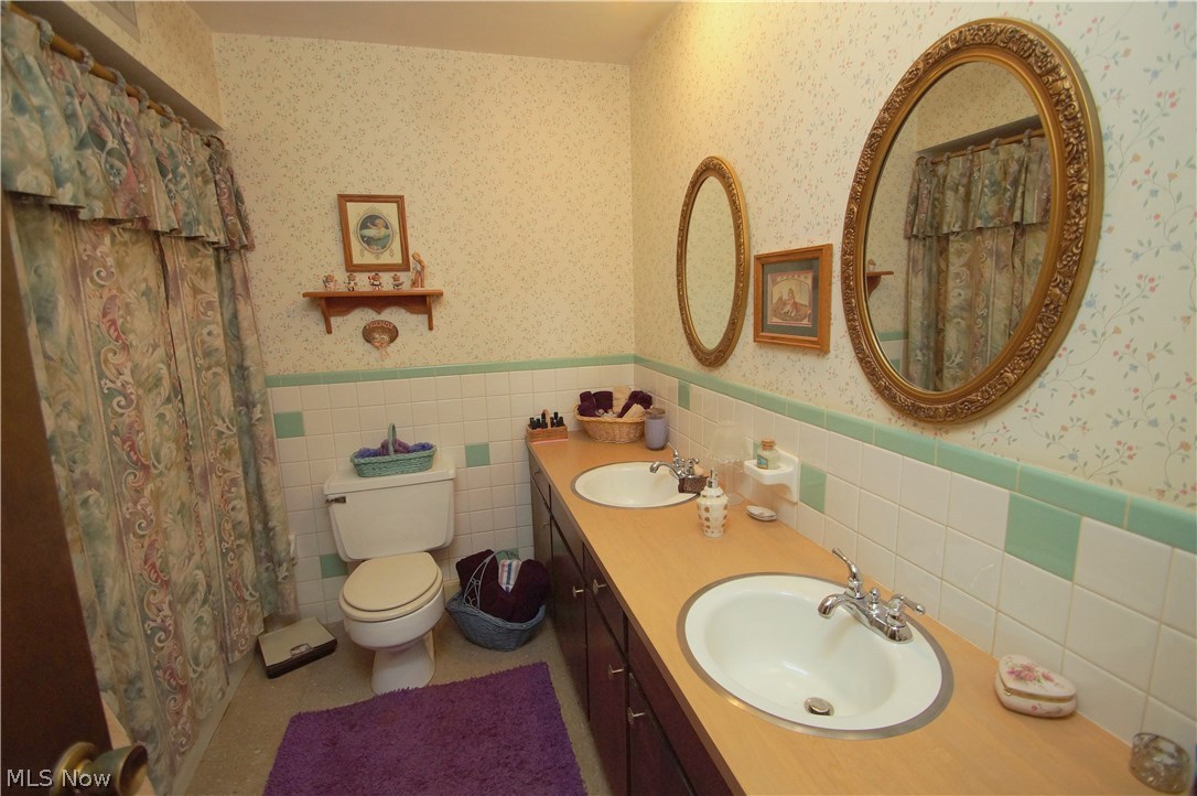 Holmes Tr - Residential