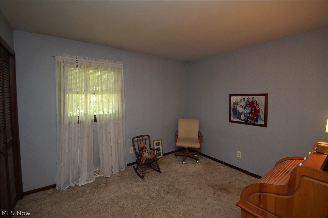 Holmes Tr - Residential