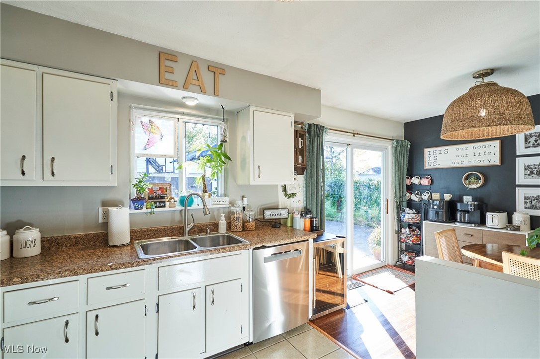 Painesville, Ohio 44077, United States, 3 Bedrooms Bedrooms, ,2 BathroomsBathrooms,Residential,Active,230314