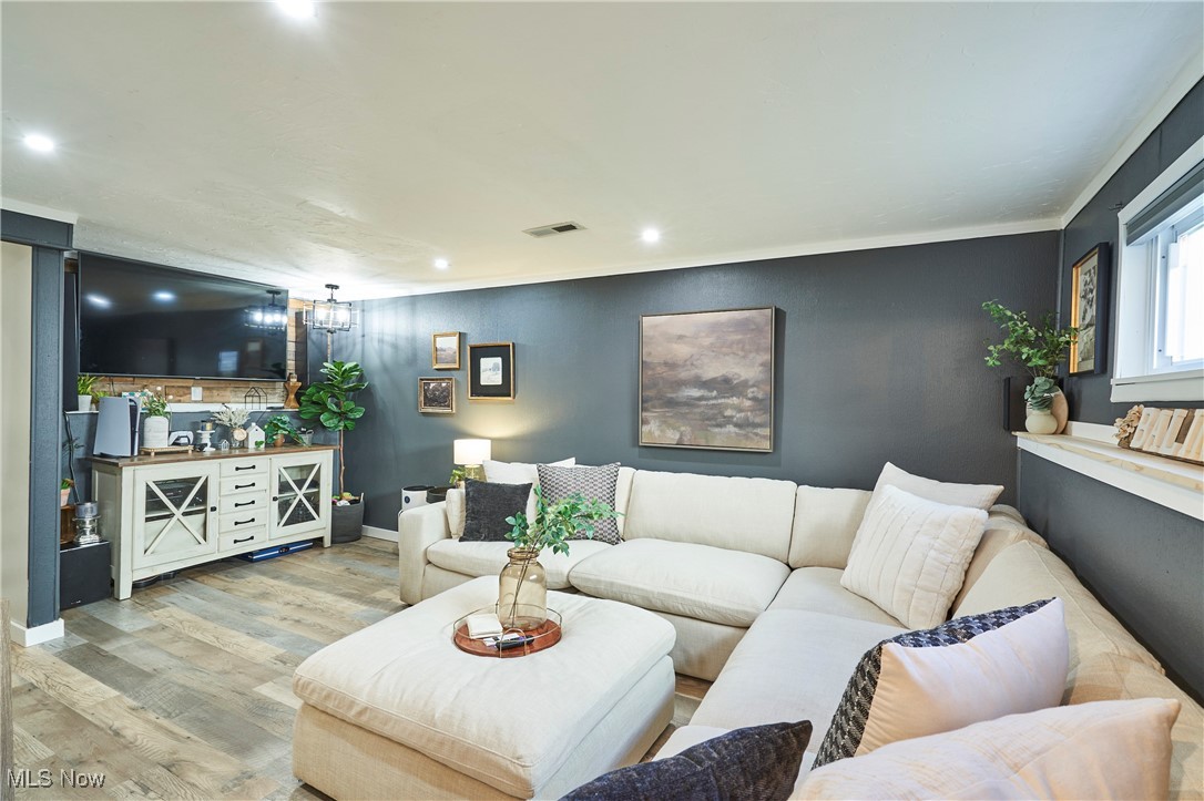 Painesville, Ohio 44077, United States, 3 Bedrooms Bedrooms, ,2 BathroomsBathrooms,Residential,Active,230314