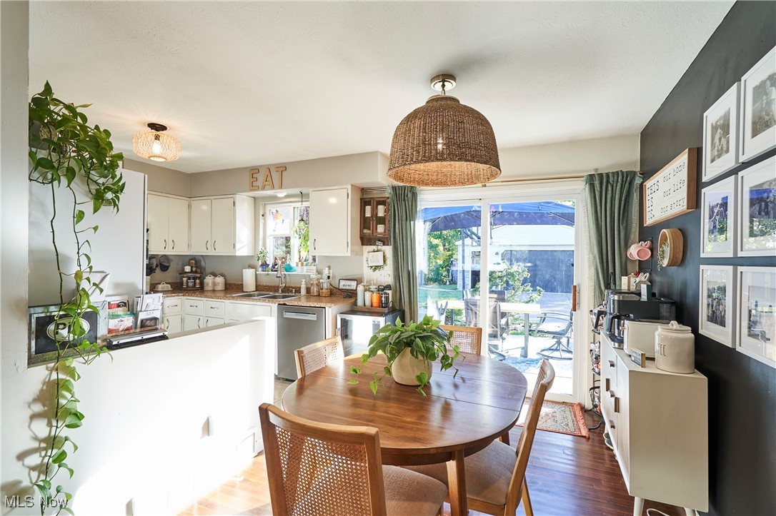 Painesville, Ohio 44077, United States, 3 Bedrooms Bedrooms, ,2 BathroomsBathrooms,Residential,Active,230314