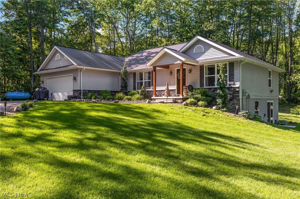 Photo of 3255 Loper Road NE, Newark, OH 43055 (MLS # 5215052)