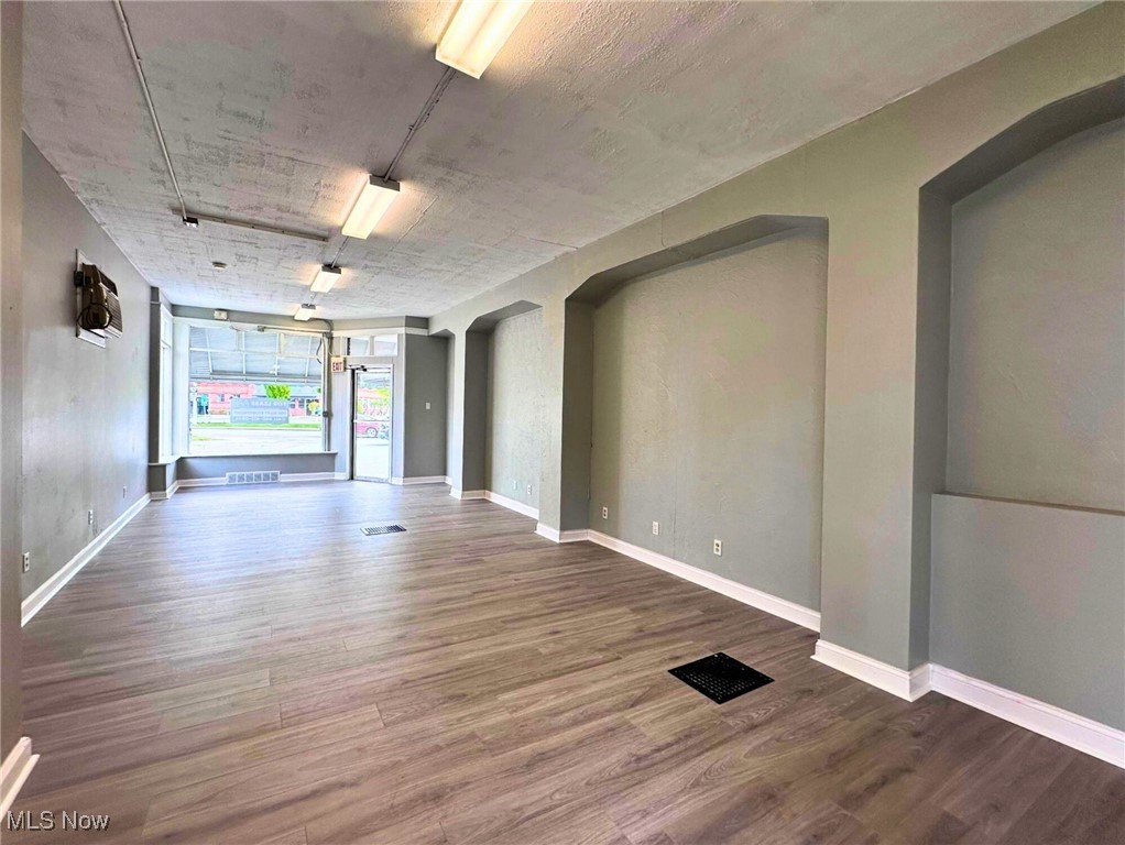 Mentor Manor - Commercial Lease