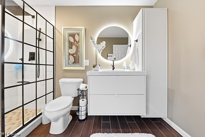 Shady Hollow Condo - Residential