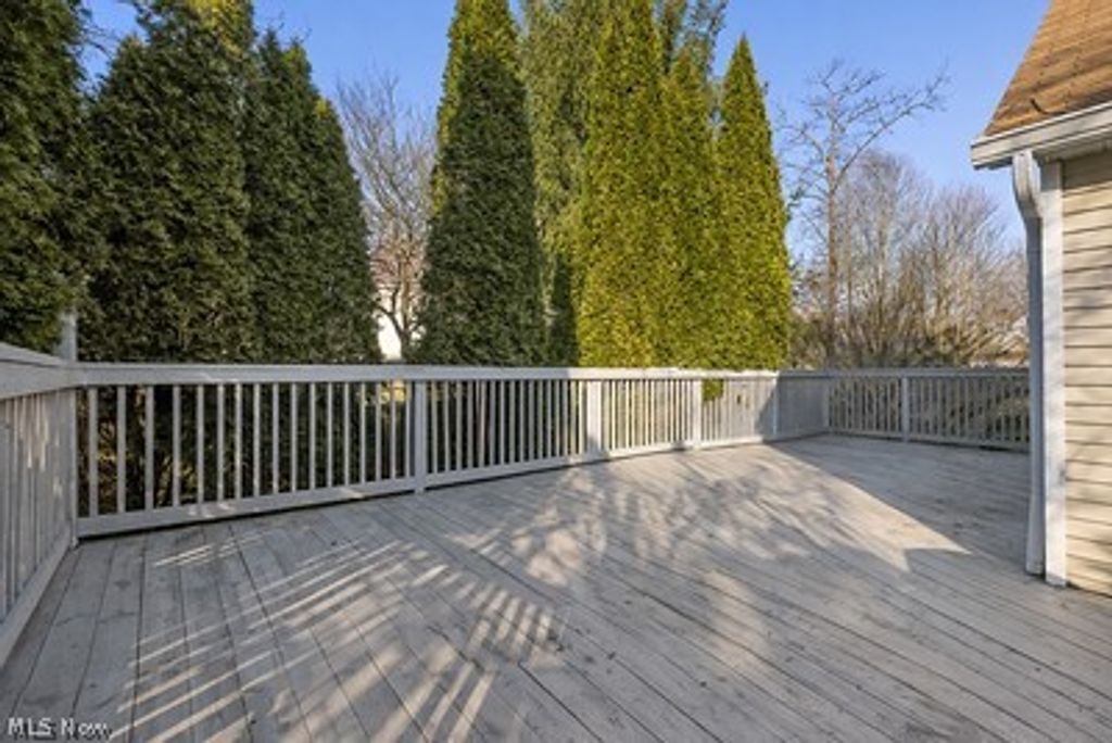 Photo of 637 Hunters Trail, Akron, OH 44313 (MLS # 5190095)