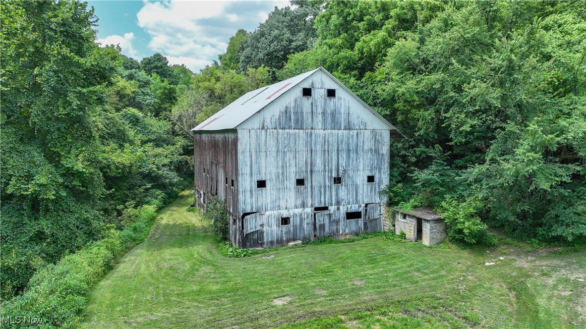 43709 W Captina Highway, Beallsville, Ohio image 8