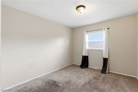 Tiny photo for 5132 Ridgeglen Circle NW, Canton, OH 44708 (MLS # 5187353)