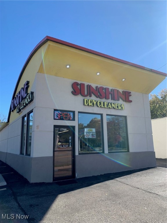 Riverview - Commercial Sale