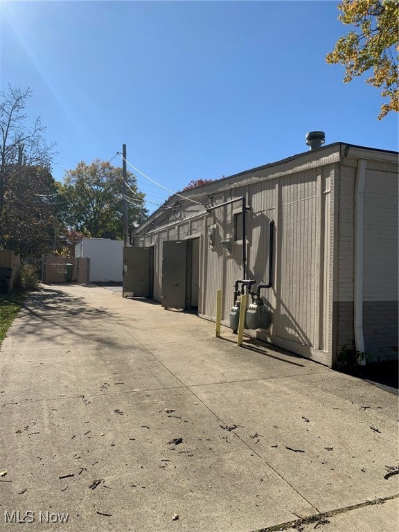 Riverview - Commercial Sale