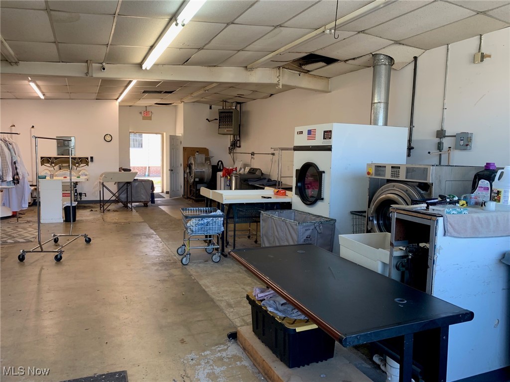 Riverview - Commercial Sale