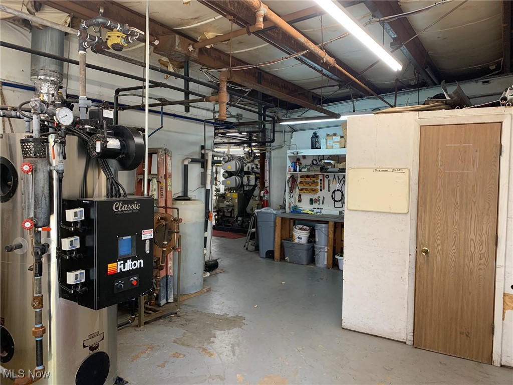 Riverview - Commercial Sale