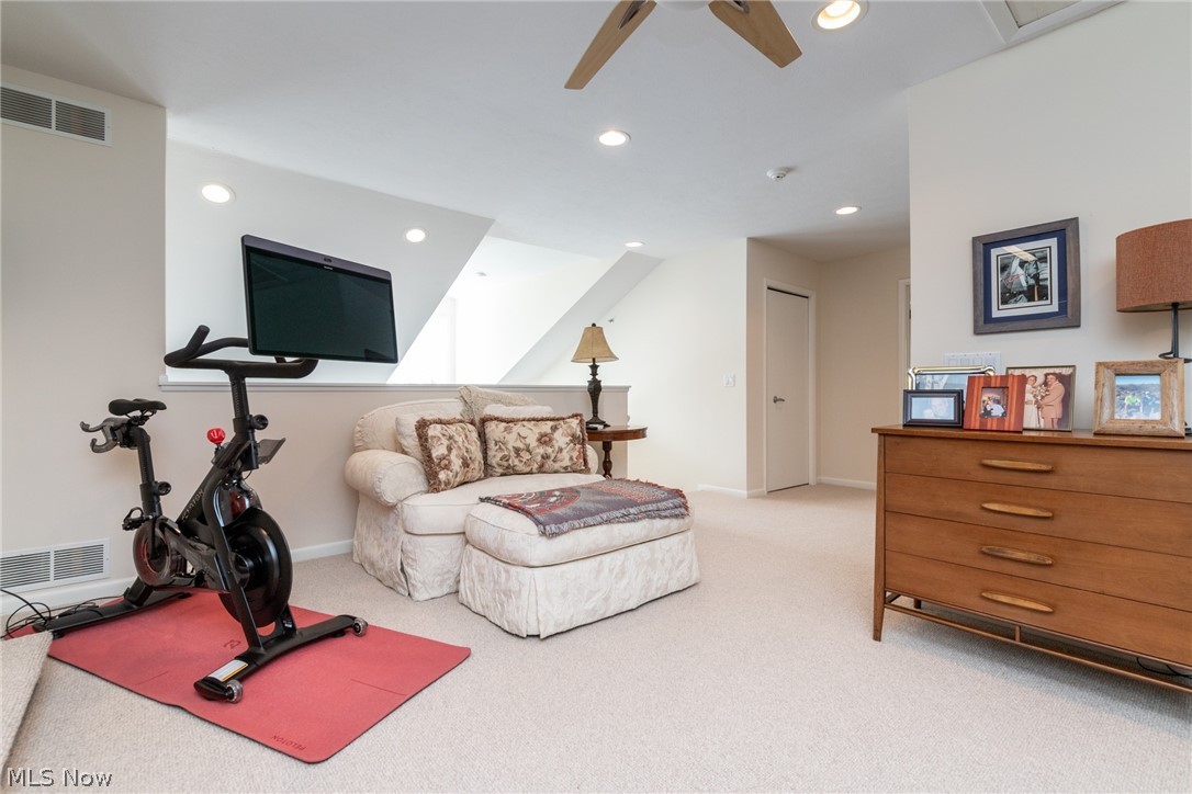 Villas/Orange Condo Ph Xi - Residential