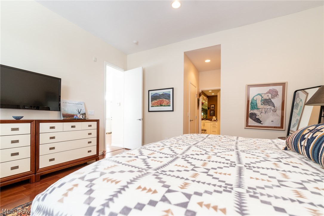 Villas/Orange Condo Ph Xi - Residential