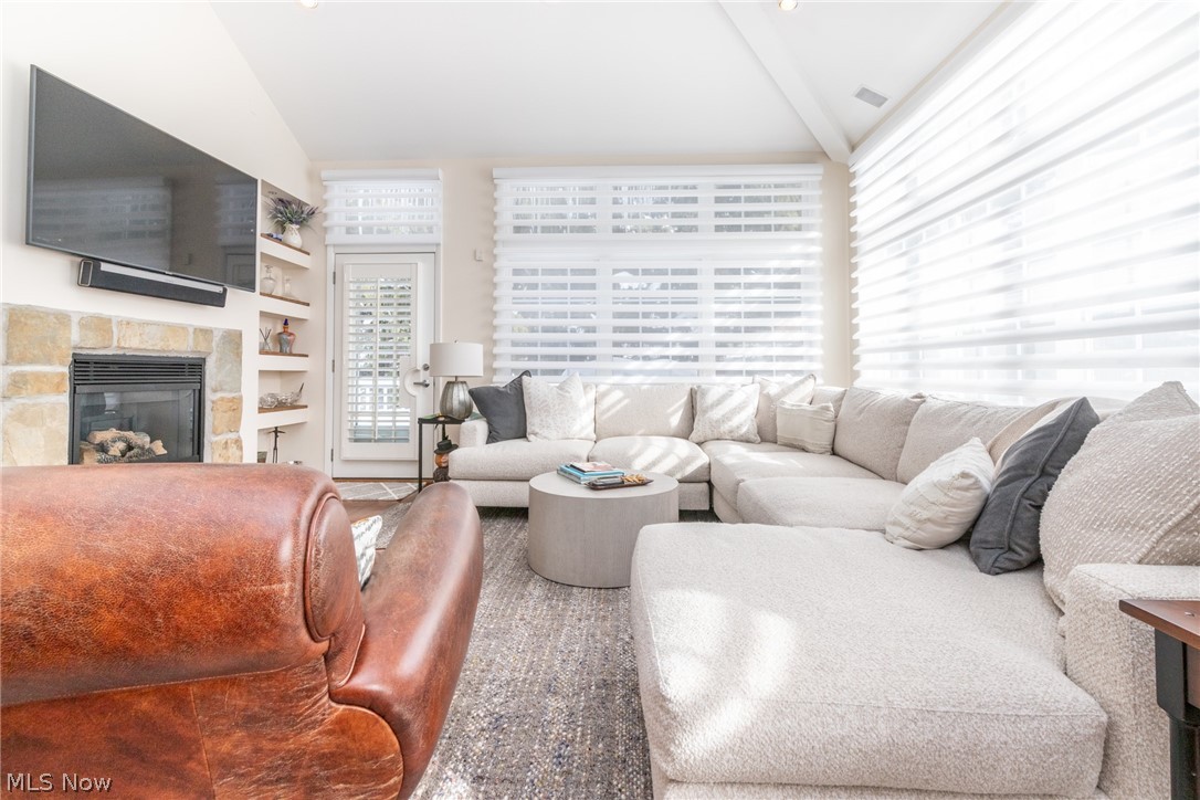 Villas/Orange Condo Ph Xi - Residential