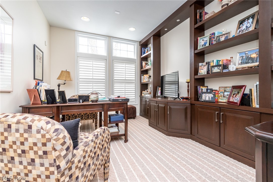 Villas/Orange Condo Ph Xi - Residential