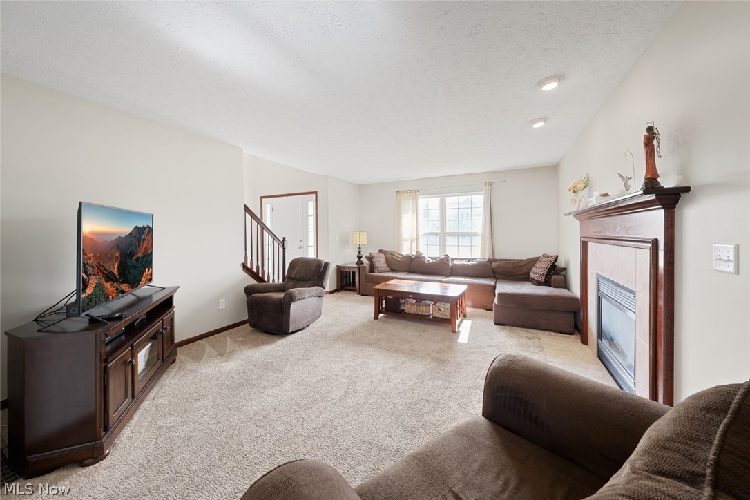 4642 Crossing Trail
