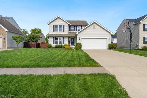 Homes For Sale - 4642 Crossing Trail<br/> Lorain, OH 44053