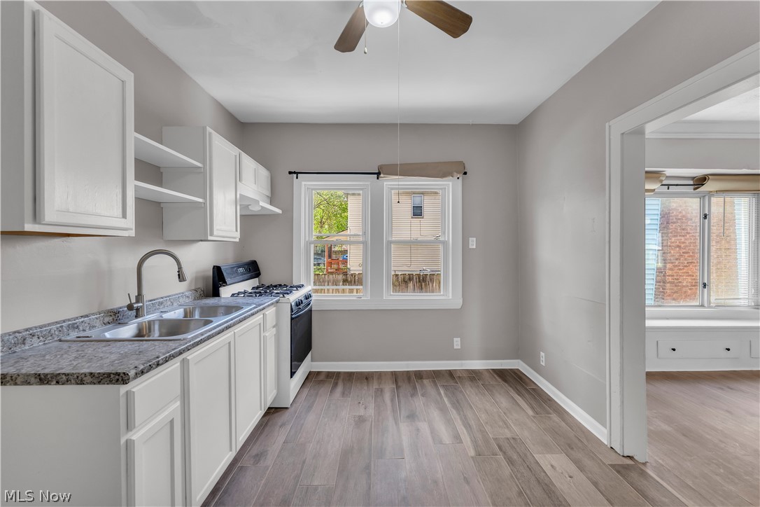 15816 Grovewood Avenue