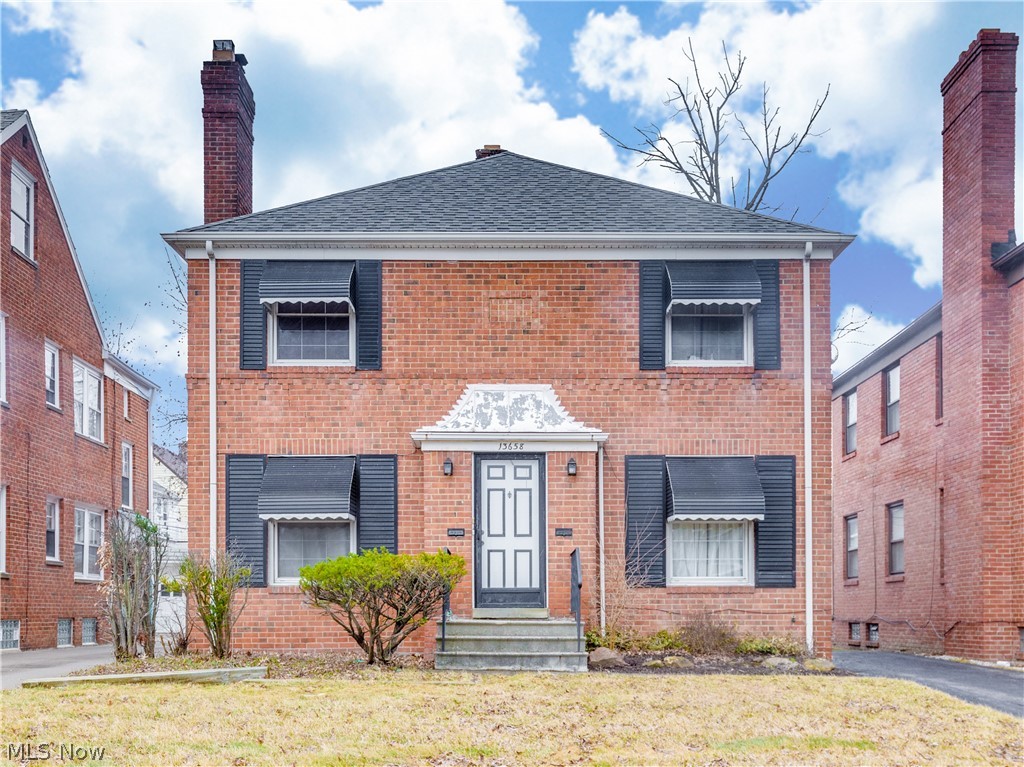 Luceys - Residential Income