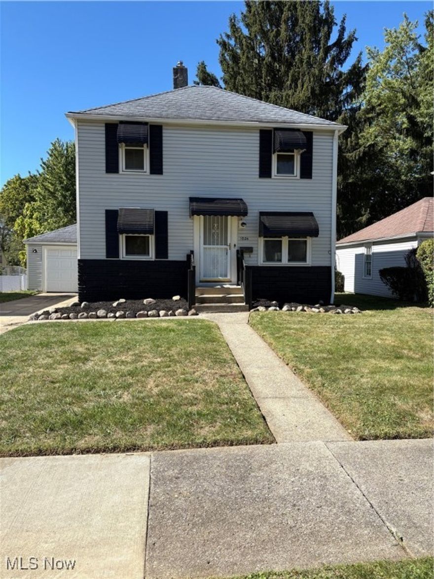 This charming 3-bedroom colonial has been freshly painted and features new carpeting and vinyl flooring throughout. It boasts a cozy fireplace in the living room, granite countertops in the kitchen, and an updated bathroom. You'll also find new windows and central air conditioning.
