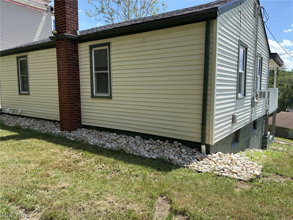 105 Riverview Street