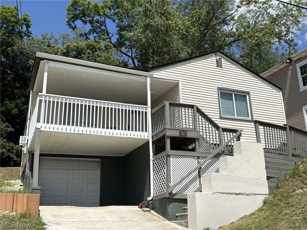 105 Riverview Street
