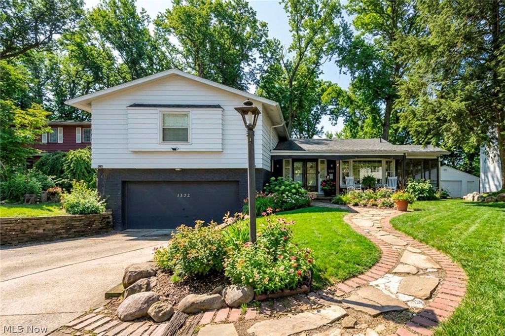 Photo of 1332 Shanabrook Drive, Akron, OH 44313 (MLS # 5192668)