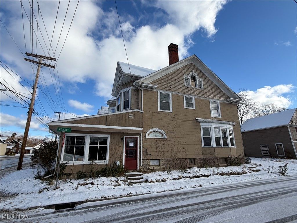 Photo of 1020 W Prospect Road, Ashtabula, OH 44004 (MLS # 5176575)